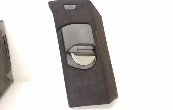 BMW X7 G07 (C) pillar trim 631110511 8076496 397675