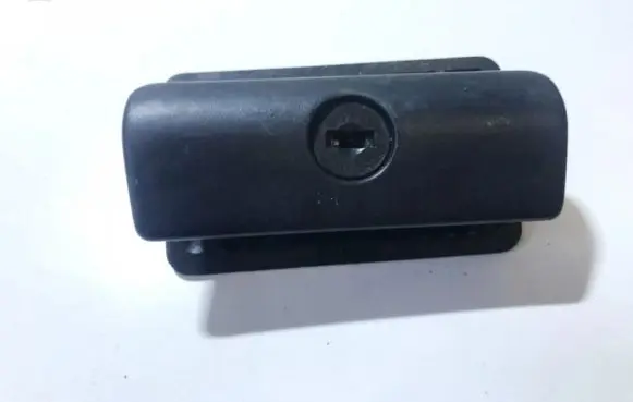 Glove box