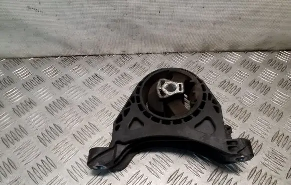Opel Insignia A Engine mount bracket 13227769