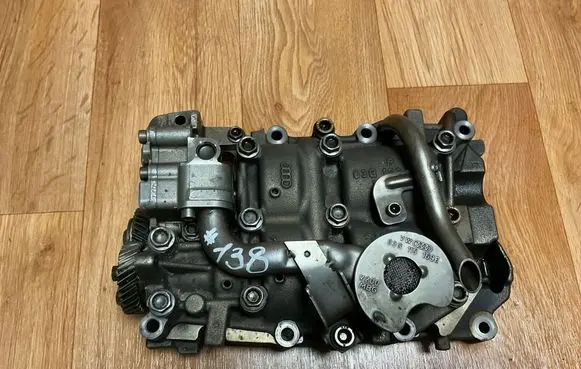 Volkswagen PASSAT B6 Oil pump 03G115105C