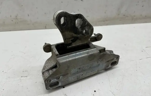 Ford Puma Gearbox mount L1BG7M121BB