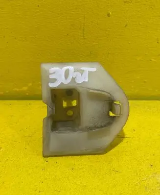 Mini One - Cooper Clubman R55 Loading door exterior handle/bracket 118KM