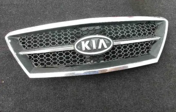 KIA Sorento Front bumper upper radiator grill 863503E010