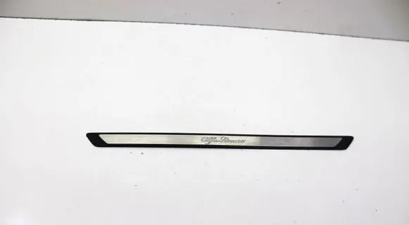 Alfa Romeo Stelvio Rear sill trim cover