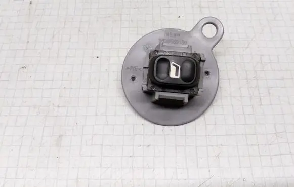 Citroen Xsara Picasso Electric window control switch 9638569180