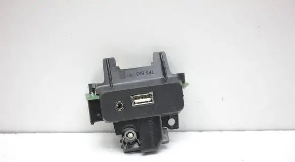 Porsche Cayenne (92A) AUX in-socket connector 7PP035727B 7P5863797C