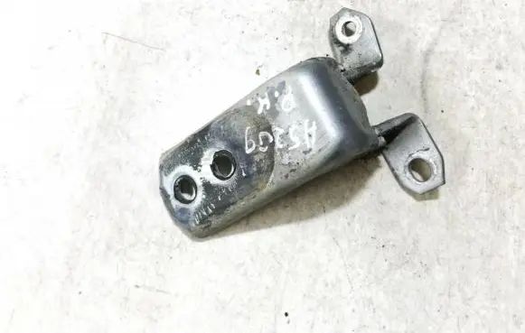 Suzuki Grand Vitara II Front door upper hinge