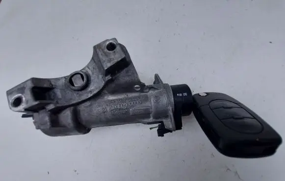 Audi A4 S4 B6 8E 8H Ignition lock 4B0905851C