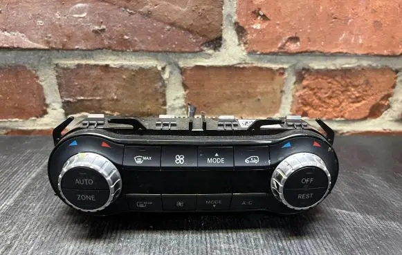 Mercedes-Benz A W176 Climate control unit A2469000715 5HB01044807 A2469010805