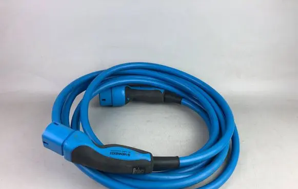 Audi e-tron Electric car charging cable 1531542 57399 D57399