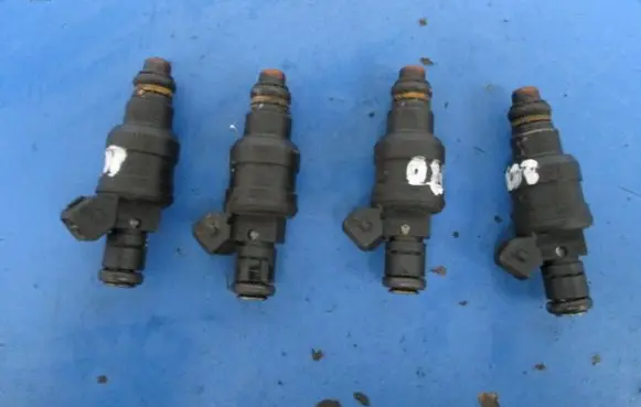Audi A4 S4 B5 8D Fuel injector