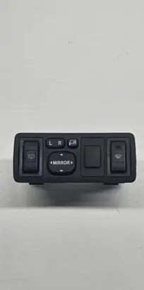 Toyota Avensis T250 Wing mirror switch 777669 156762