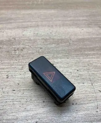 BMW 5 E39 Hazard light switch 8350947