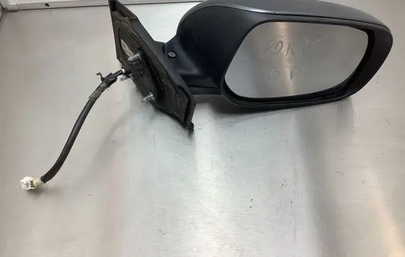Toyota Yaris Front door electric wing mirror E8030003 E8013935