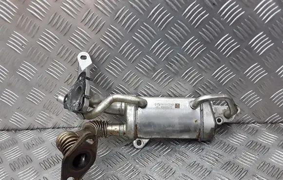 Renault Sandero II EGR valve cooler 147357324r