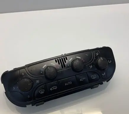 Mercedes-Benz C W203 Climate control unit A2098300085 9140010497 C060038