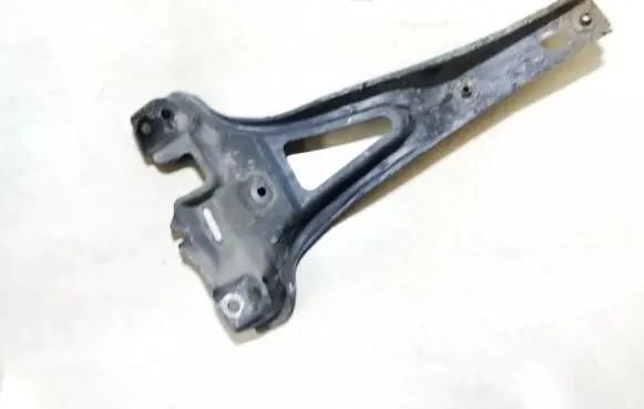 Volkswagen Golf IV Engine mounting bracket