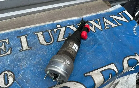 Mercedes-Benz E W213 Air suspension front shock absorber A2133207738