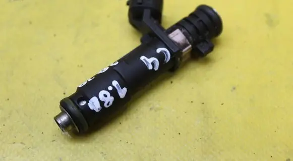 Citroen C4 I Fuel injector