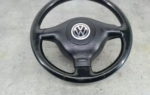 Volkswagen PASSAT B5.5 Steering wheel