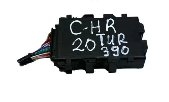 Toyota C-HR I Gateway control module 8911102051 50136669