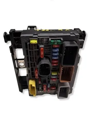 Peugeot 3008 I Fuse box set 9675877980