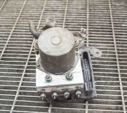 Toyota Verso-S ABS Pump 445400F060 0265252275