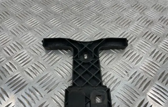 Mercedes-Benz C W204 Top upper radiator support slam panel A2048850736