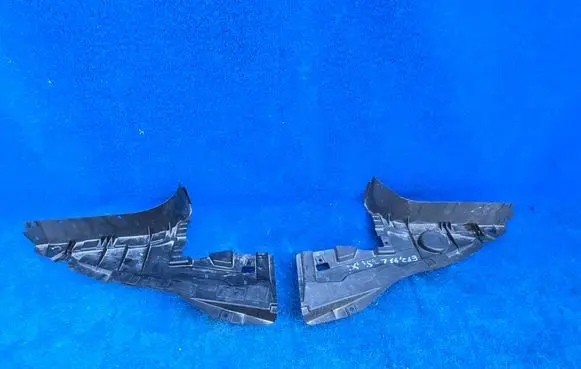 BMW 3 E92 E93 Front wheel arch liner splash guards 8044546 8044545