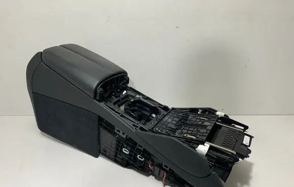 BMW XM Center console 5A5C613