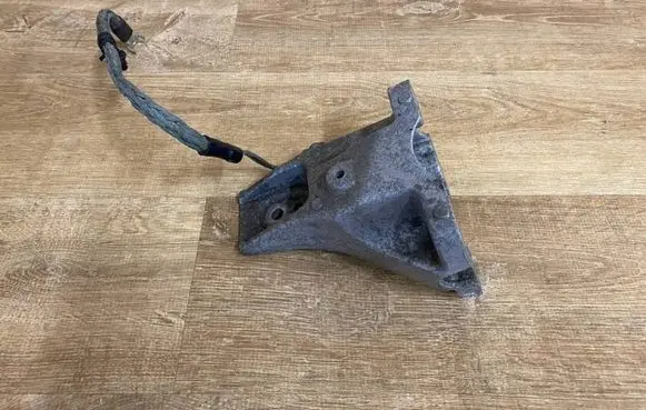 Jaguar F-Pace Engine mounting bracket HK83-6061-CB