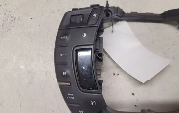 Citroen C5 Steering wheel buttons/switches 96663640ZD 28202145 000340