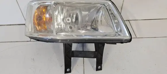 Volkswagen Transporter - Caravelle T5 Headlight/headlamp 1305235738