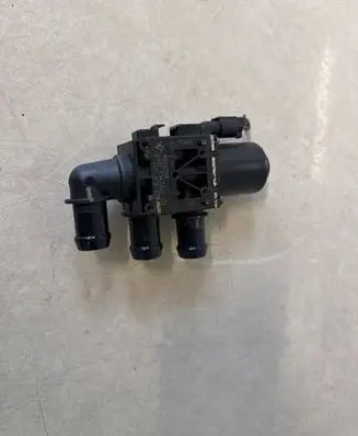 BMW 7 G11 G12 Coolant heater control valve 9147347