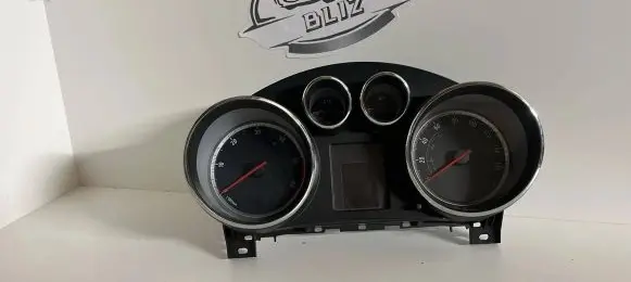 Opel Insignia A Speedometer (instrument cluster) 12844136