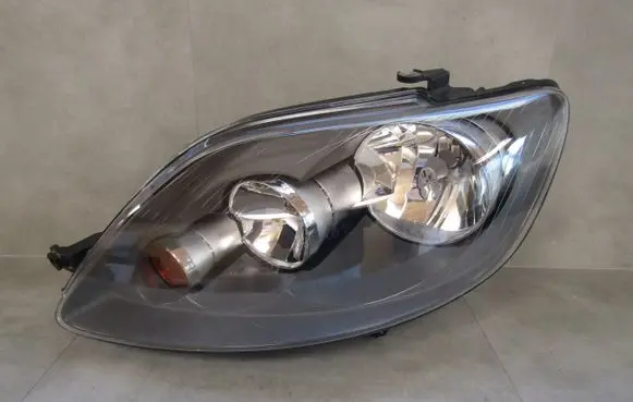 Volkswagen Golf V Headlight/headlamp 5M1941005B 1EE24701301