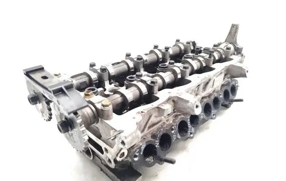 Hyundai i30 Engine head 221112A100