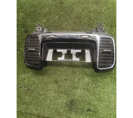 Mercedes-Benz GL X166 Dash center air vent grill A1668303500 A166830