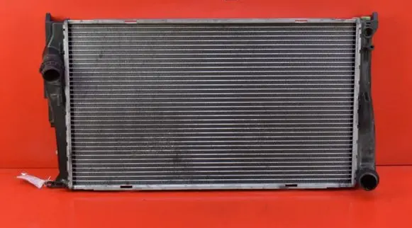 BMW X1 E84 Coolant radiator 3052883