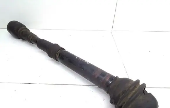 Mitsubishi Pajero Steering wheel axle