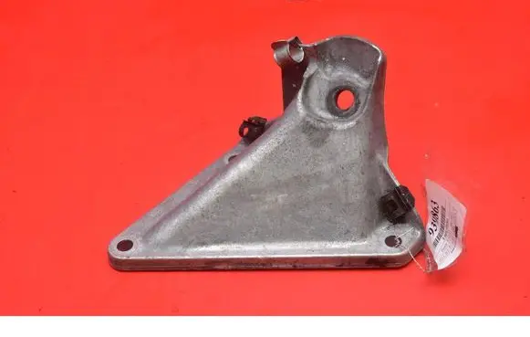 BMW 5 E60 E61 Engine mount vacuum valve 6761149
