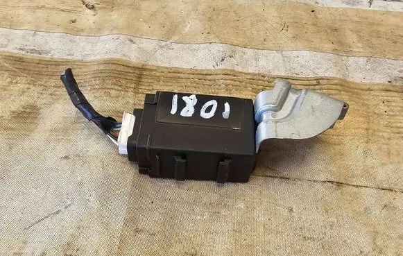 Infiniti Q50 Gateway control module 284T16HE0B 410205431 F005V02137