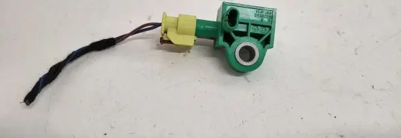 Volkswagen Golf VI Airbag deployment crash/impact sensor 5K0959351 5WK44000