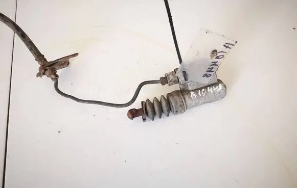 Honda FR-V Clutch master cylinder 