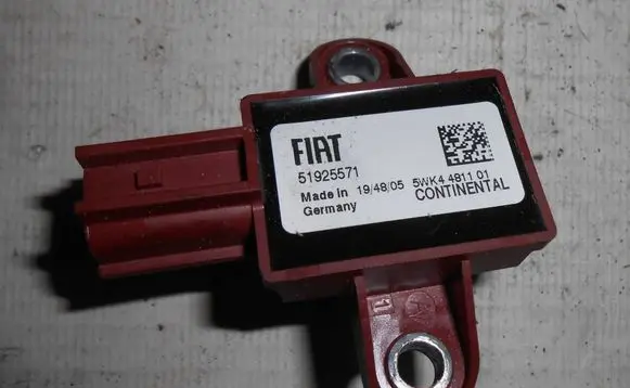Fiat 500 Airbag deployment crash/impact sensor 51925571
