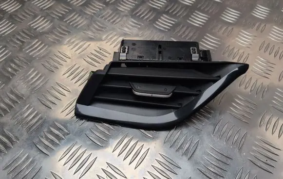 Skoda Octavia Mk4 Dash center air vent grill 5E4819701B