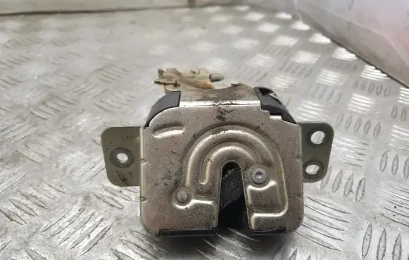 Mitsubishi Colt Tailgate/trunk/boot lock/catch/latch MR959190
