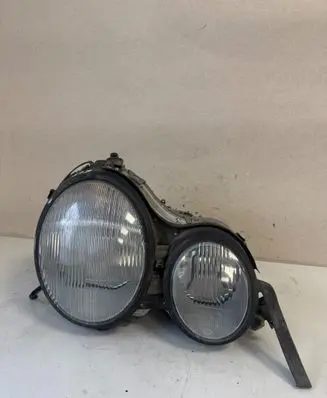 Mercedes-Benz E W210 Headlight/headlamp 144870