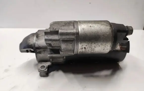 BMW X6 E71 Starter motor 8570382