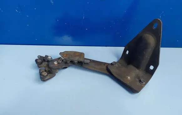 Chrysler Voyager Sliding door lower roller guide/hinge 183D03A